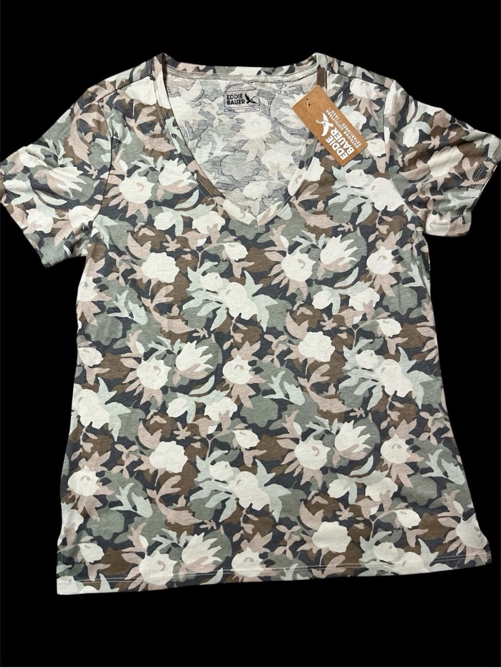 Eddie Bauer Women’s Short Sleeve V Neck Herb Camo Shirt Medium